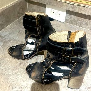 Women’s ankle boots/sandals, size 6 gently used